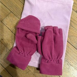 Kids Fleece Mittens and neck warmer (ages 4-7)